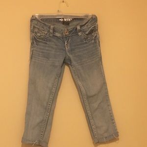 Blue jean Capri